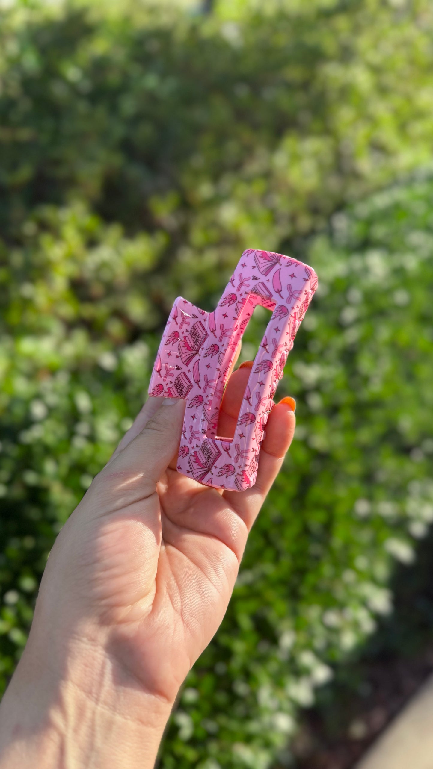 Spicy Reader Large Hair Clip