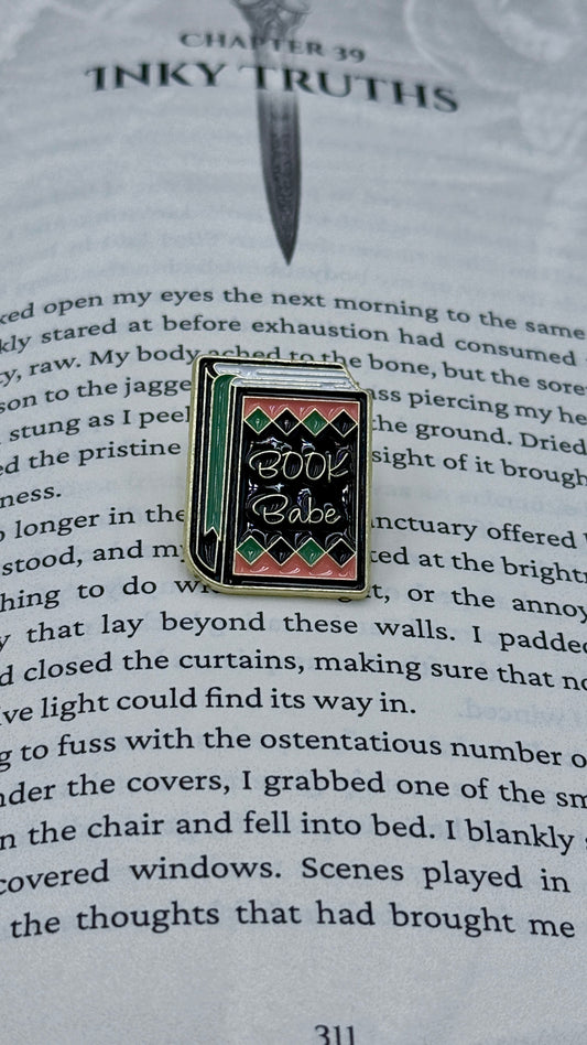 Book Babe | Enamel Pin