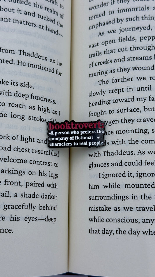 Booktrovert | Enamel Pin