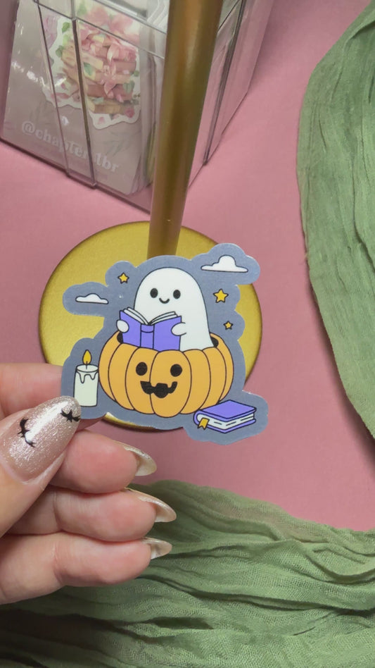 Reading pumpkin